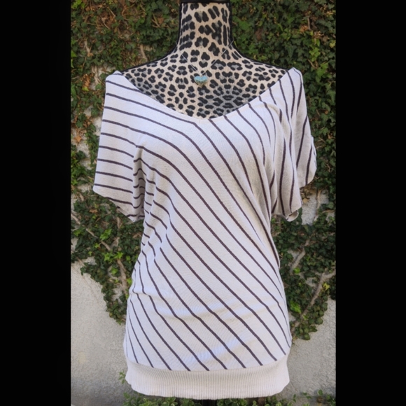 Timing V-Neck Short Sleeve Striped Tunic Medium - Picture 3 of 7